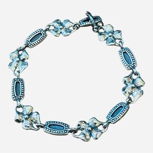 Elegant Silver Floral Bracelet